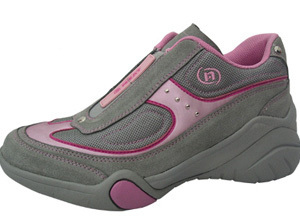 中山市普大鞋业 世界服装鞋帽网中的日用百货新锐力量